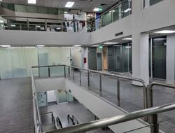 North Bridge Centre (D7), Retail #561975801